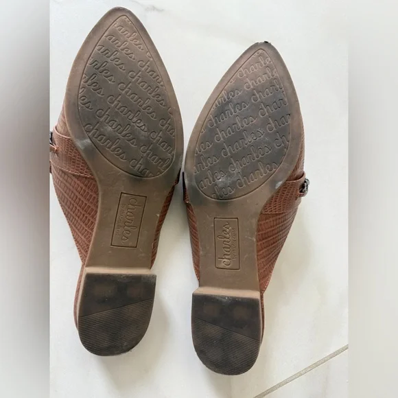 Charles David Brown Enya Mules Size 10 Brown Slip On Loafer Chain Accent - Picture 5 of 6